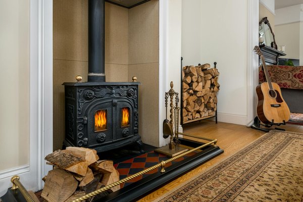 Ravalement de façade à orleans : comment faire dans une zone protégée ?