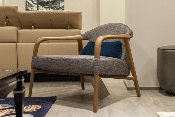 Ponçage sans poussière de parquet: solution propre et efficace