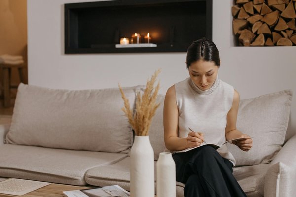 Femme de ménage à domicile à Lille : critères de choix et avantages