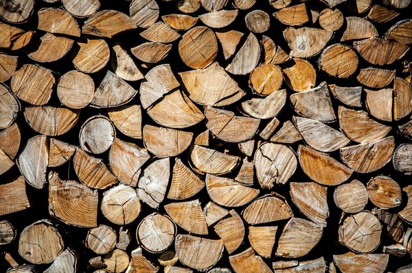 Quelle est la meilleure période pour acheter du bois de chauffage dans le département Loire-Atlantique (44) ?